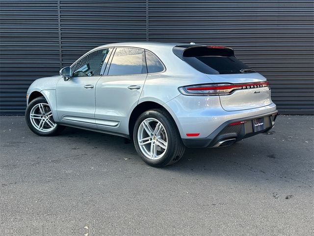 2022 Porsche Macan Base