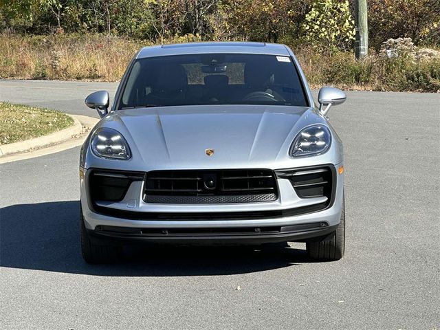 2022 Porsche Macan Base