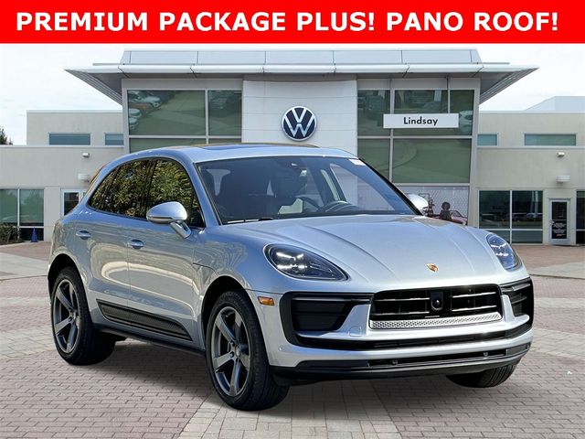 2022 Porsche Macan Base