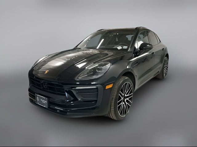 2022 Porsche Macan Base