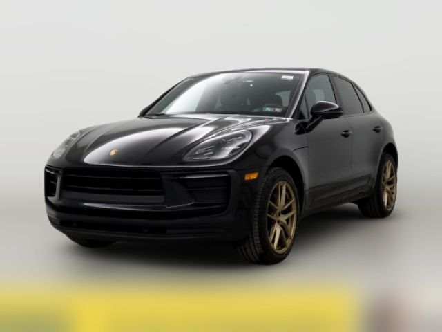 2022 Porsche Macan Base