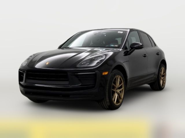 2022 Porsche Macan Base