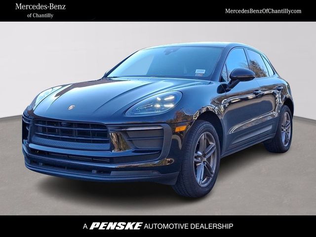 2022 Porsche Macan Base