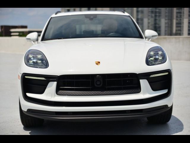 2022 Porsche Macan Base