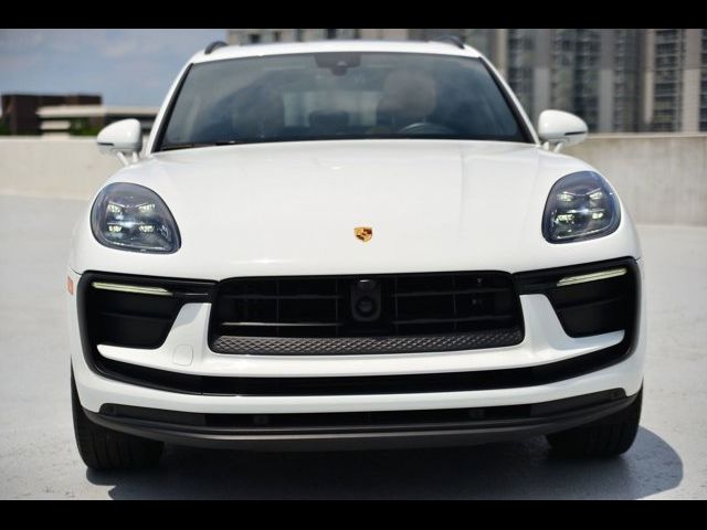 2022 Porsche Macan Base