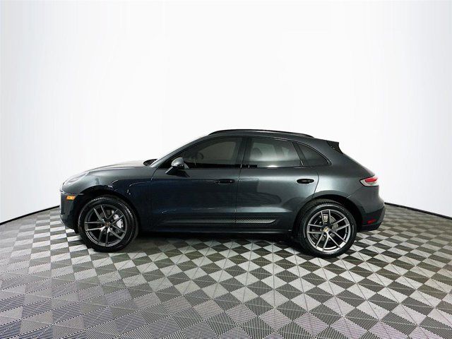 2022 Porsche Macan Base