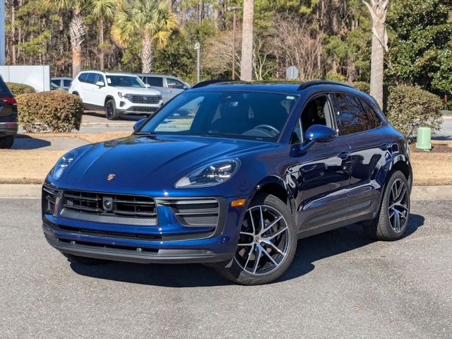 2022 Porsche Macan Base