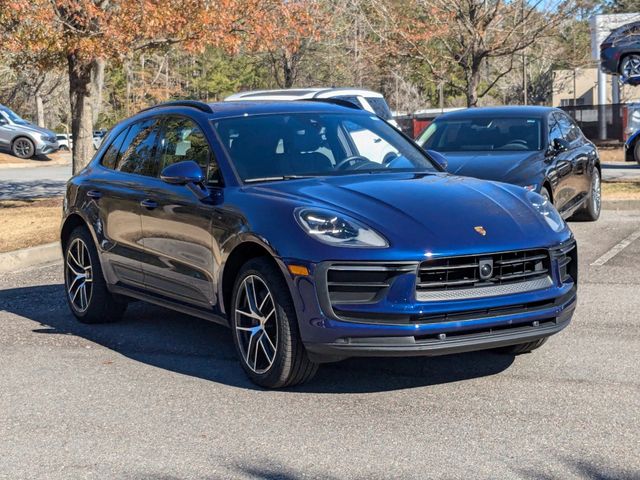 2022 Porsche Macan Base