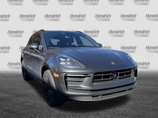 2022 Porsche Macan Base