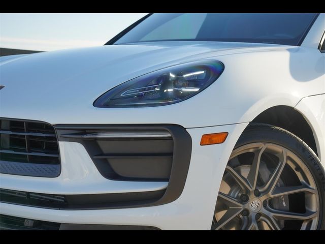 2022 Porsche Macan Base