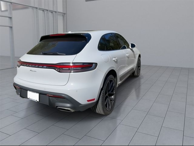 2022 Porsche Macan Base