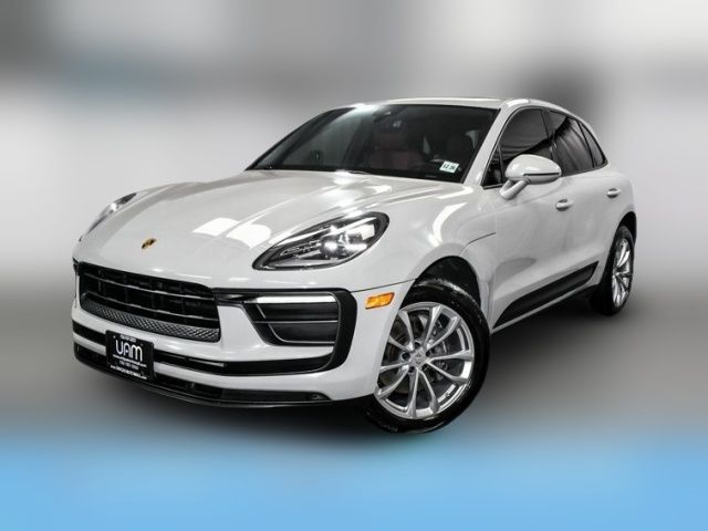 2022 Porsche Macan Base