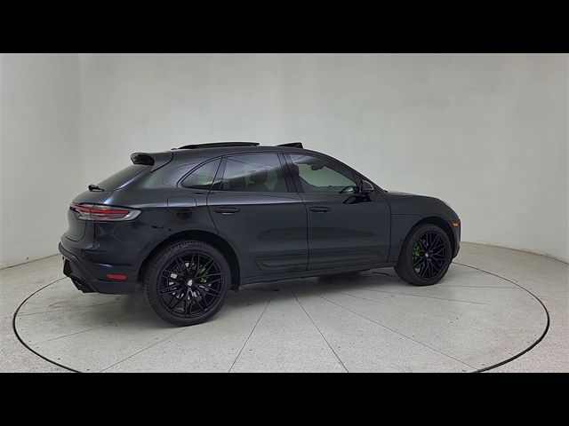 2022 Porsche Macan Base