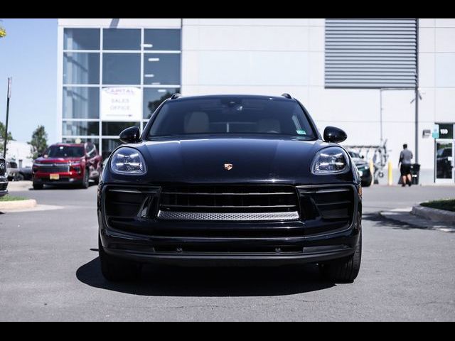 2022 Porsche Macan Base