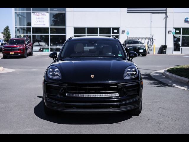 2022 Porsche Macan Base