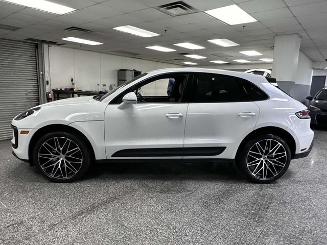 2022 Porsche Macan Base