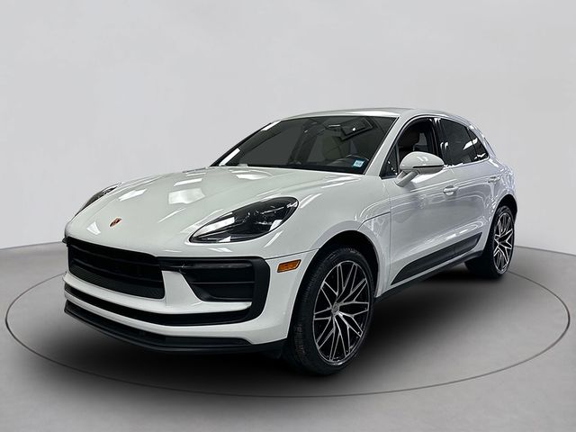 2022 Porsche Macan Base