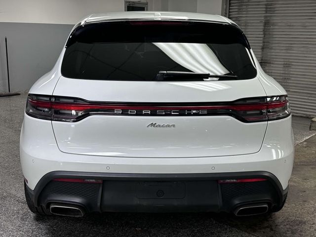 2022 Porsche Macan Base