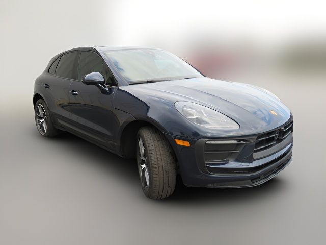 2022 Porsche Macan Base