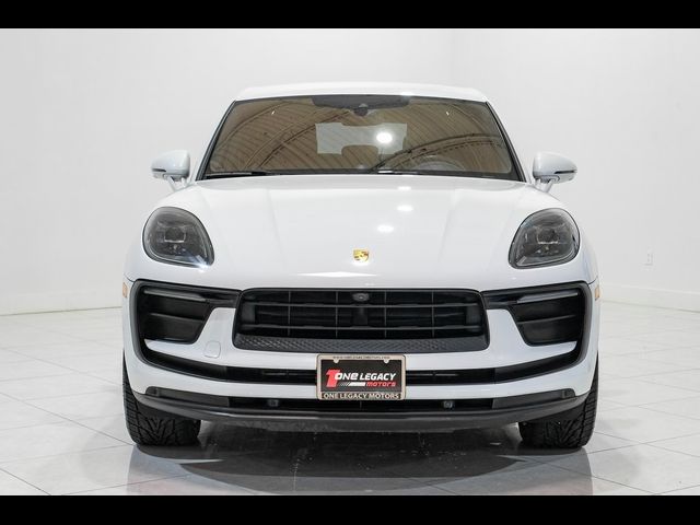 2022 Porsche Macan Base