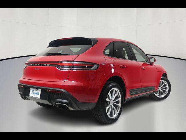 2022 Porsche Macan Base