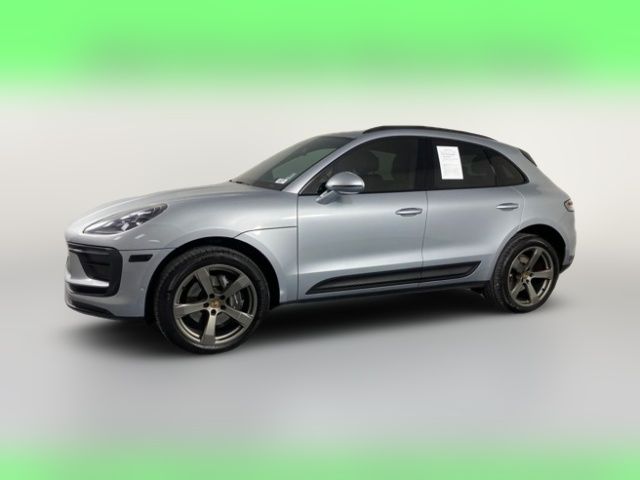 2022 Porsche Macan Base