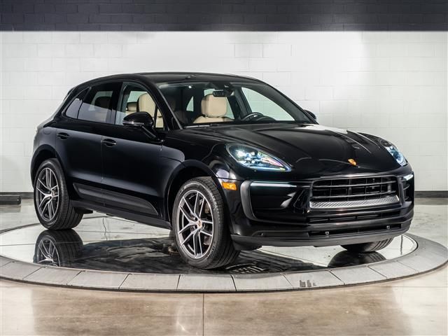 2022 Porsche Macan Base