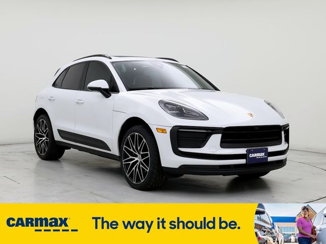 2022 Porsche Macan Base