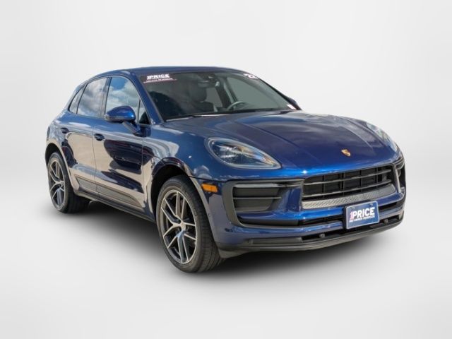 2022 Porsche Macan Base