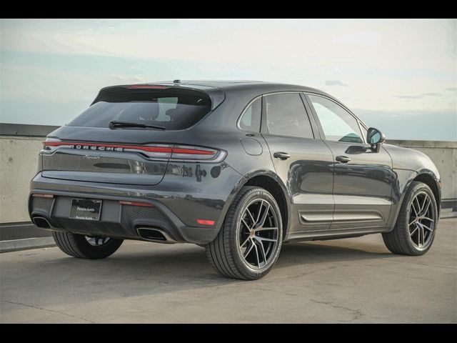 2022 Porsche Macan Base