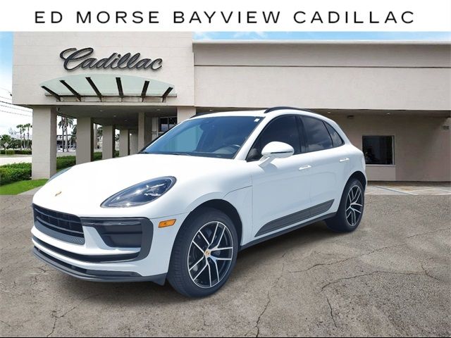 2022 Porsche Macan Base