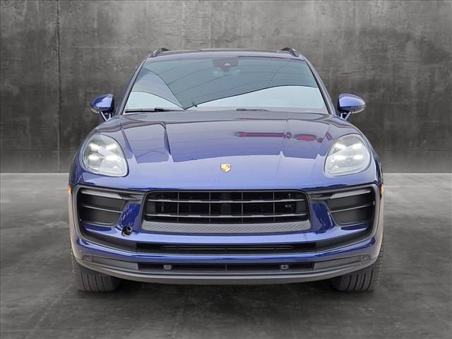 2022 Porsche Macan Base