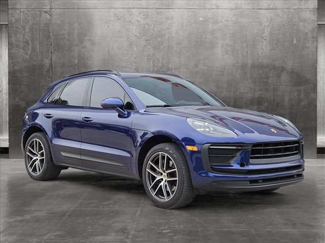 2022 Porsche Macan Base