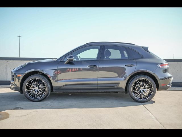 2022 Porsche Macan Base