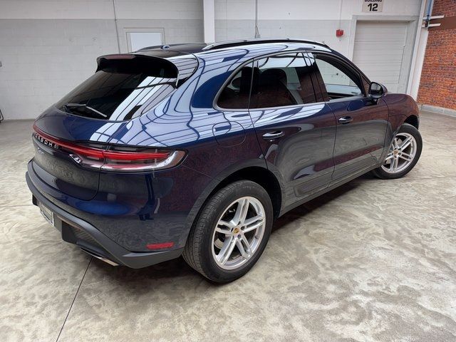 2022 Porsche Macan Base