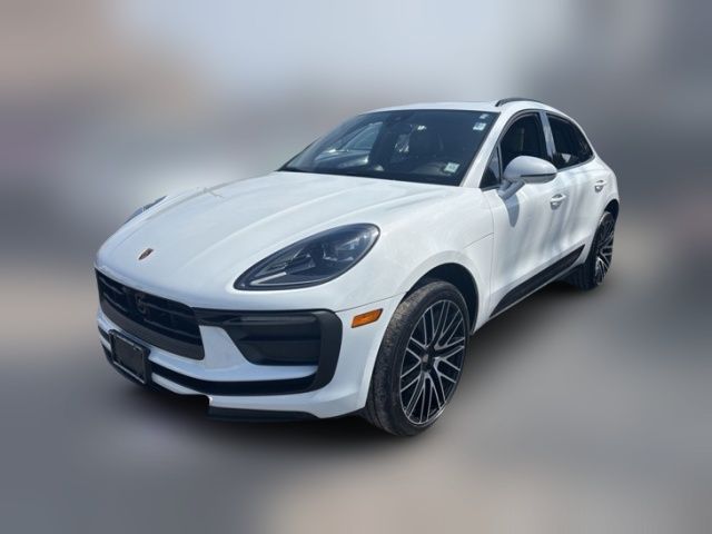 2022 Porsche Macan Base