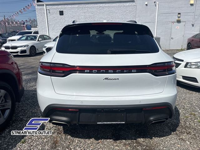 2022 Porsche Macan Base