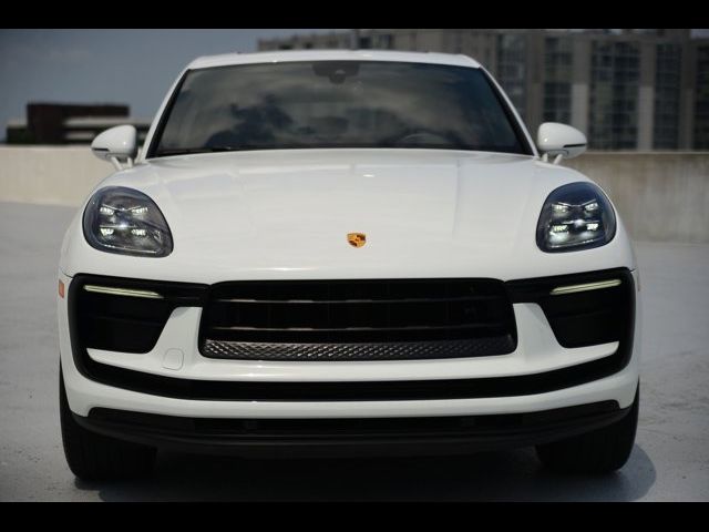 2022 Porsche Macan Base