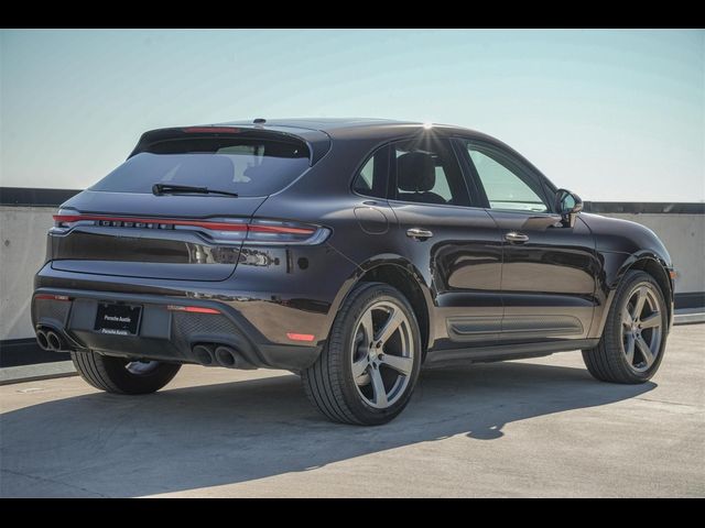 2022 Porsche Macan Base