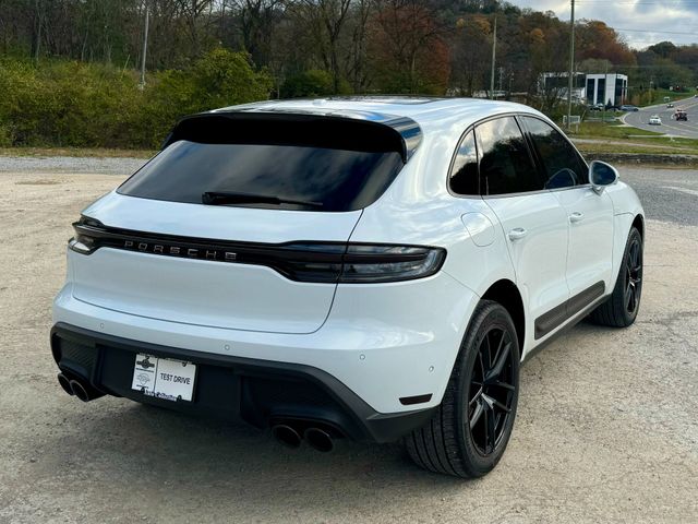 2022 Porsche Macan Base