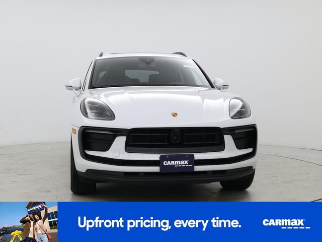 2022 Porsche Macan Base