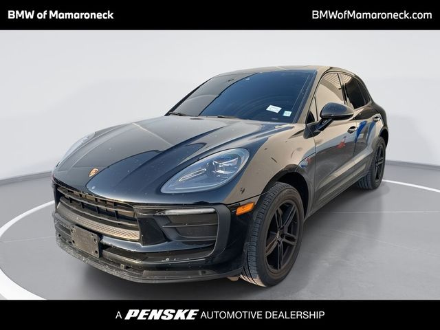 2022 Porsche Macan Base