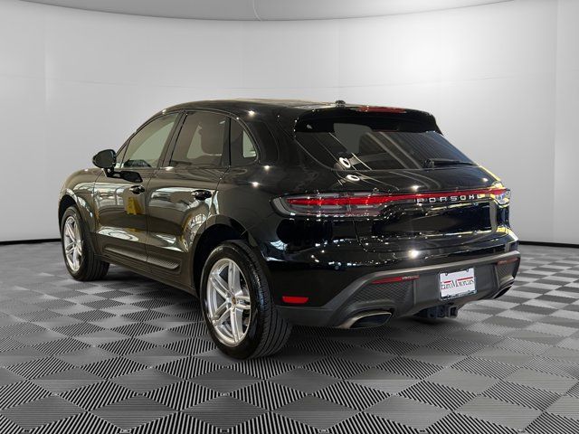 2022 Porsche Macan Base