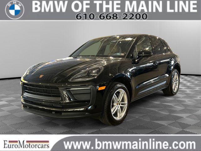 2022 Porsche Macan Base