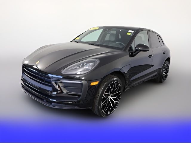 2022 Porsche Macan Base