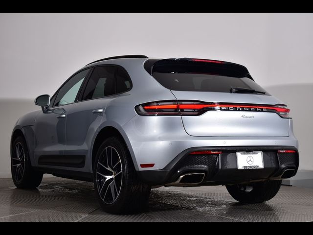 2022 Porsche Macan Base