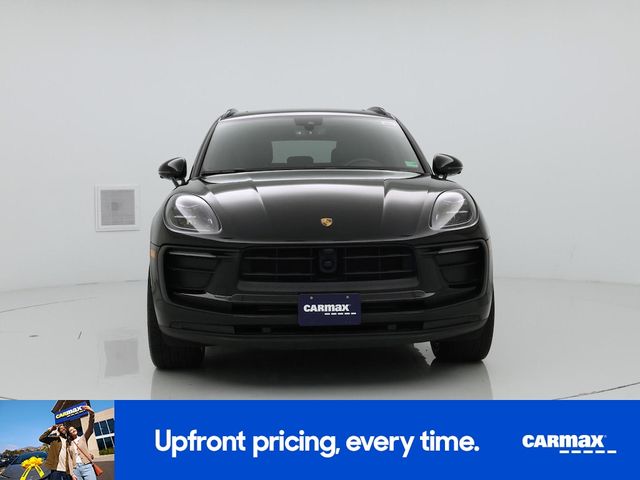2022 Porsche Macan Base