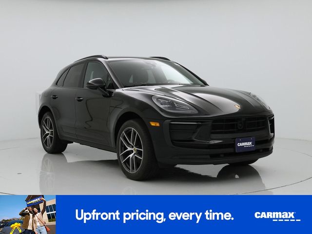 2022 Porsche Macan Base