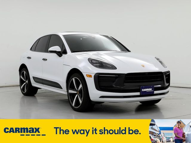 2022 Porsche Macan Base