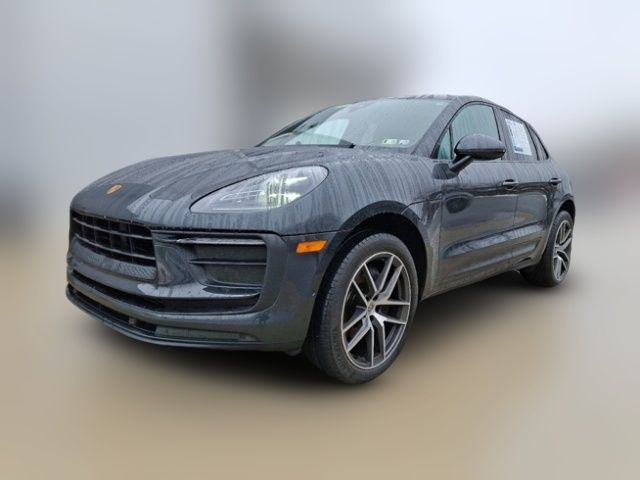 2022 Porsche Macan Base